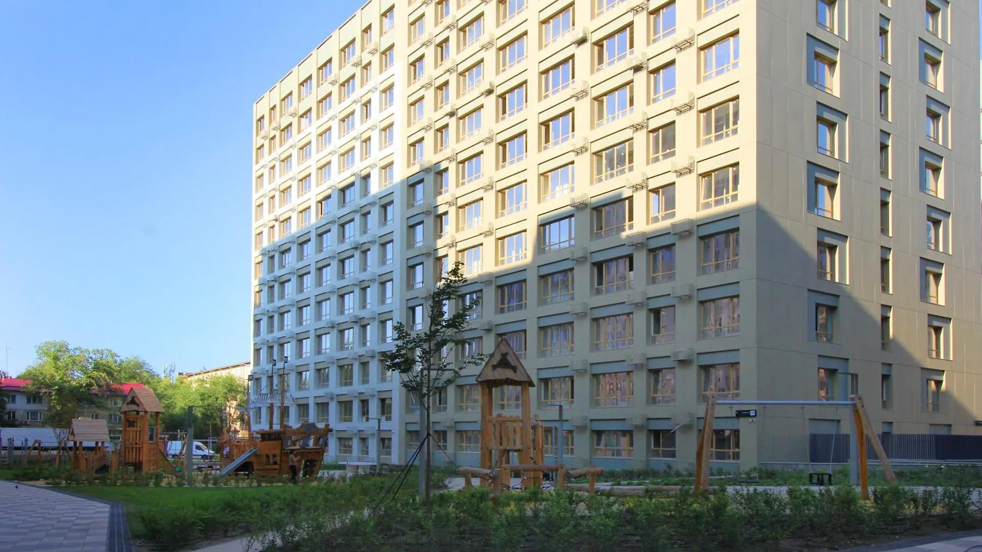 Просторный Апартамент В Центр Алматы, Недалеко От Арбата